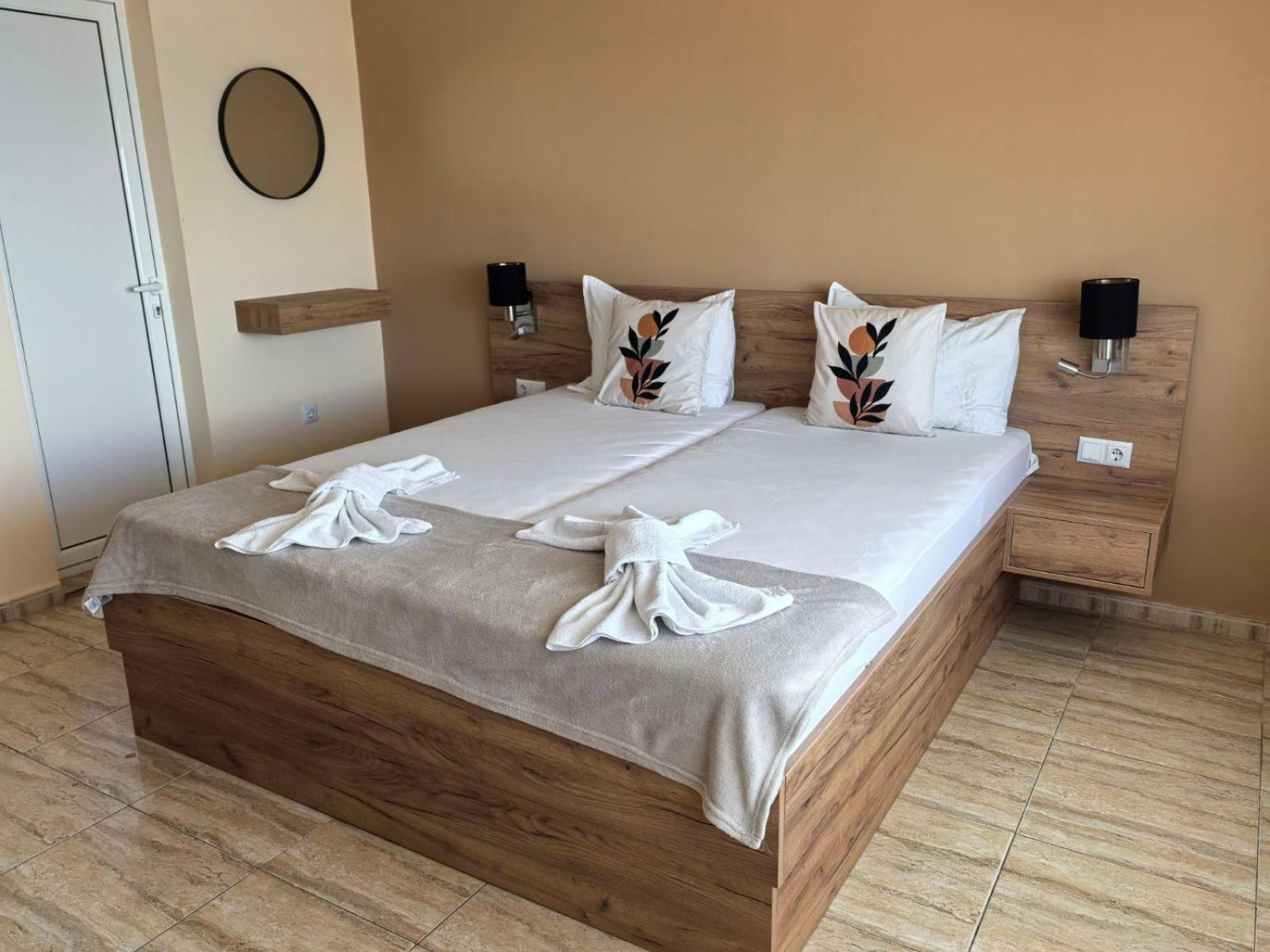 Family Hotel Alfa Vita Sozopol Exterior photo